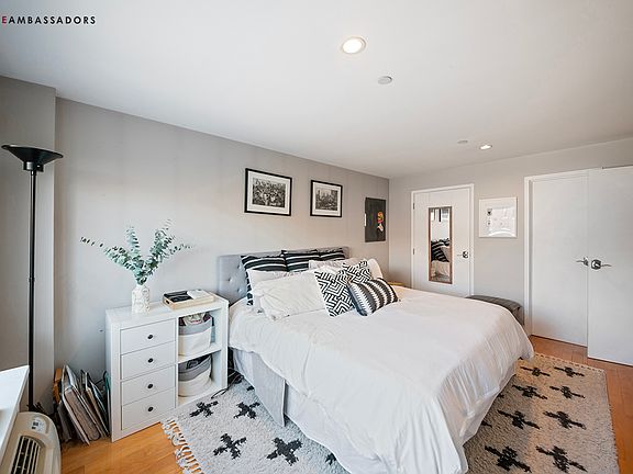 5th image of 378 Baltic St APT 3C