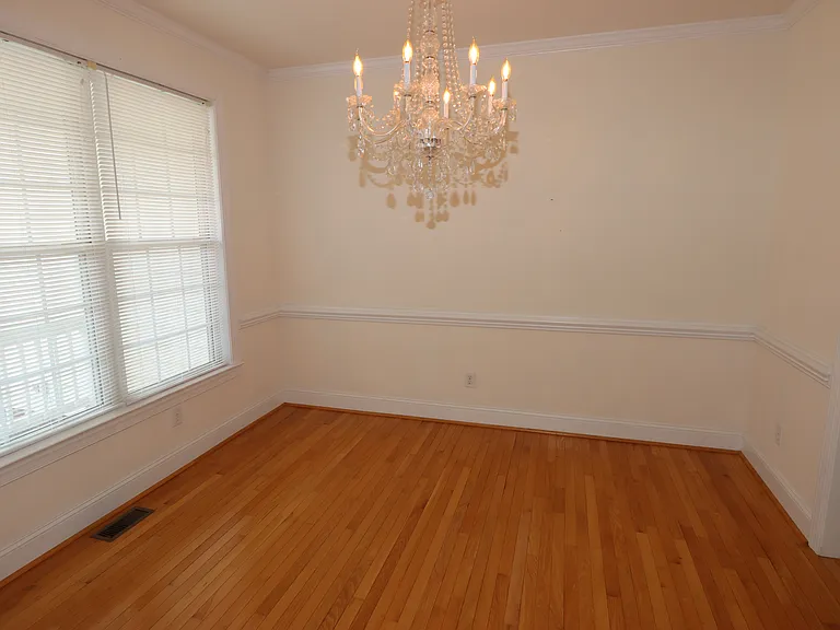 Formal Dining
