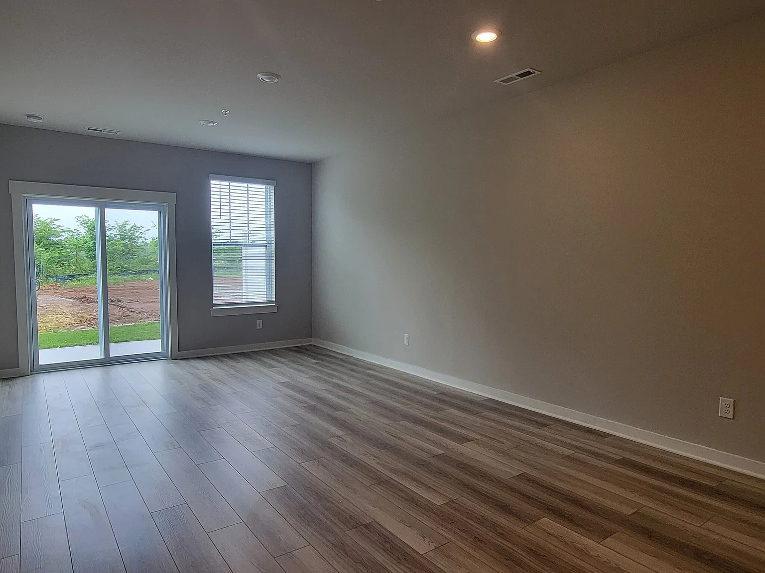 382 Casper Drive - 1 — Photo 2