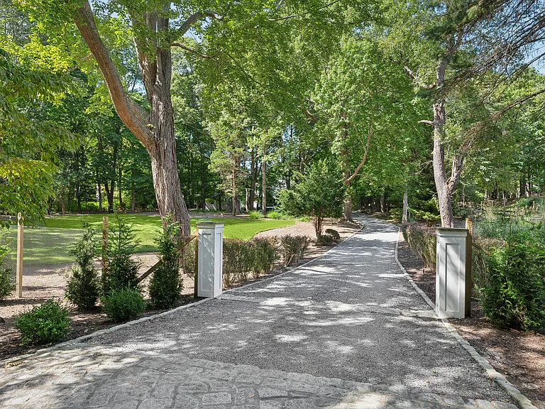 7 Fairway Ct — Photo 32