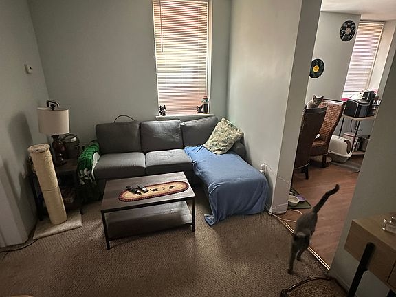 3rd image of 46 Charter St APT 2
