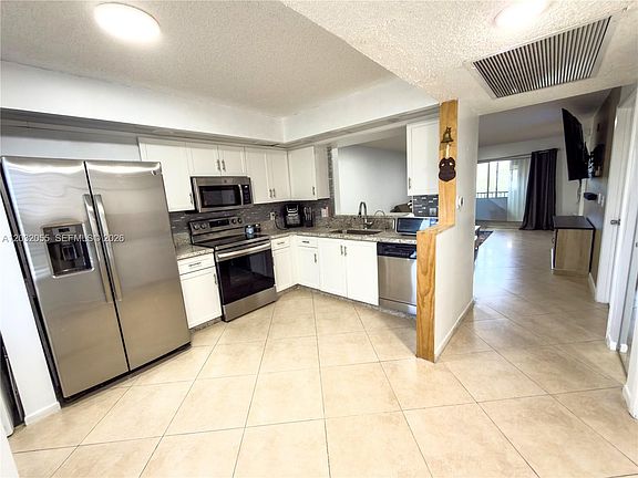 3rd image of 1200 SW 137th Ave #305E