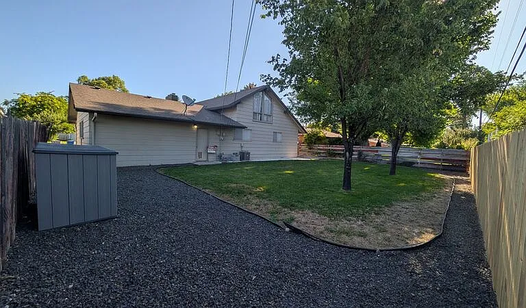 7303 W Hummel Dr — Photo 1