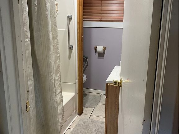 5th image of 4823 S 138th St