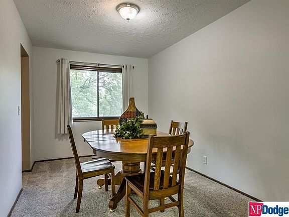 3rd image of 5647 Blackwell Dr