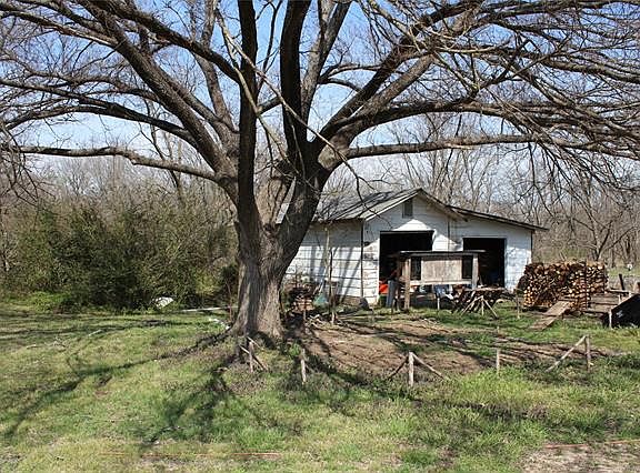 3rd image of 230 E Virginia Ave