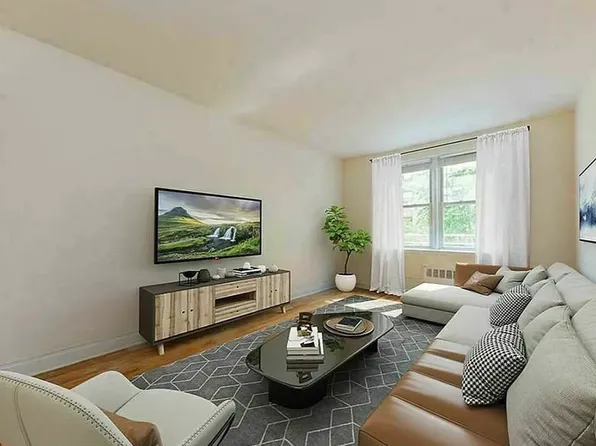 525 East 81st Street image 1 of 5