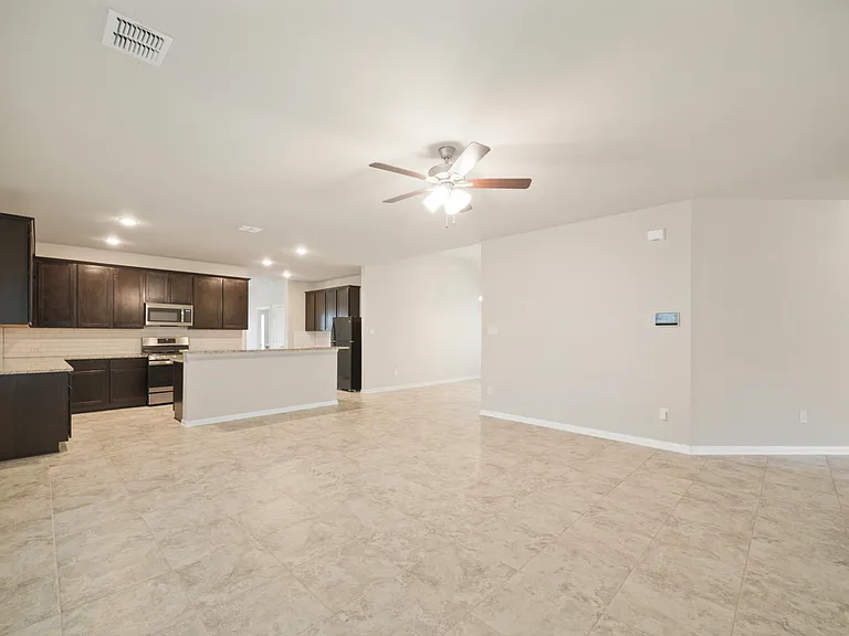 8907 Arundal Gdn — Photo 14