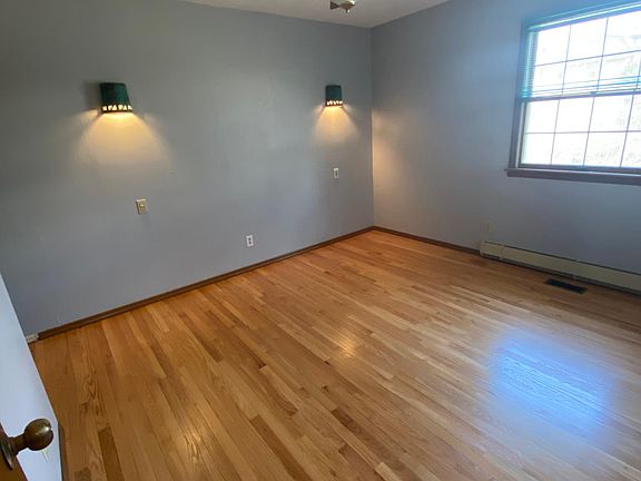 4th image of 112 Yankee Dr