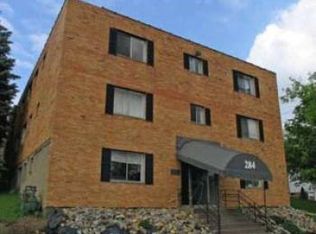 284 Moon Clinton Rd APT 16, Coraopolis, PA 15108