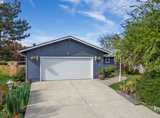 3457 W Normandy Ave, Roseburg, OR 97471