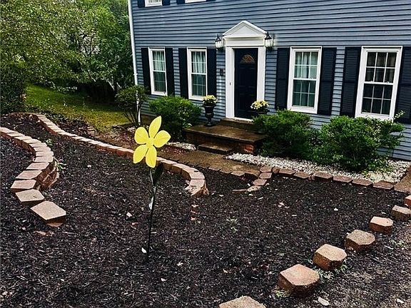 4th image of 5332 Luray Ln