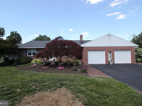 2nd image of 487 Schoolhouse Rd