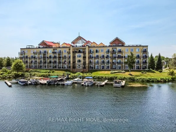 140 Cedar Island Rd #102, Orillia, ON L3V 1T1