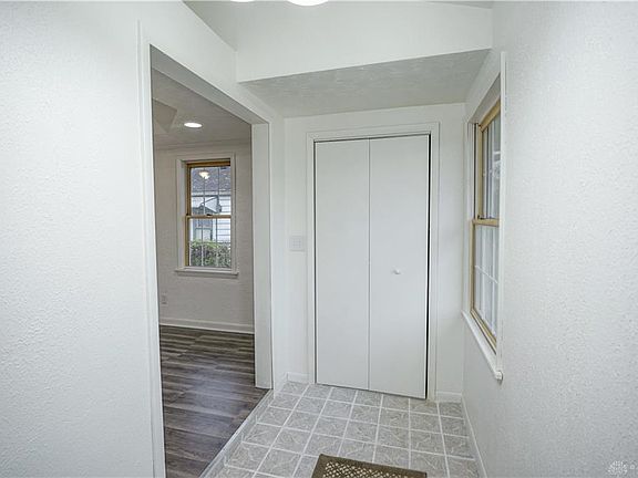 5th image of 2109 Culver Ave