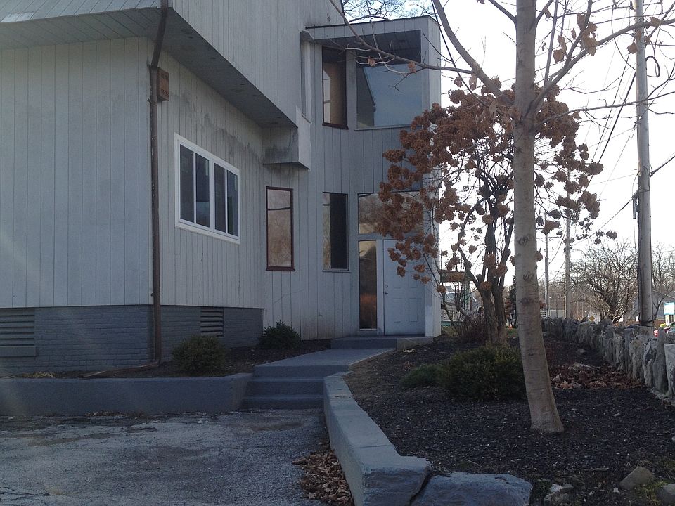 2nd image of 136 Parker Ave