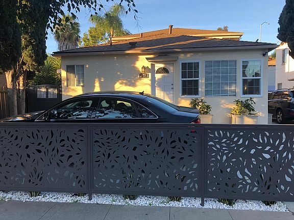 3rd image of 2753 S Sepulveda Blvd