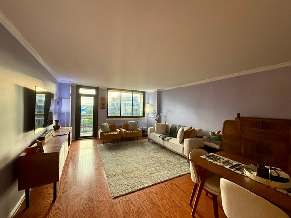 801 N Pitt St APT 909