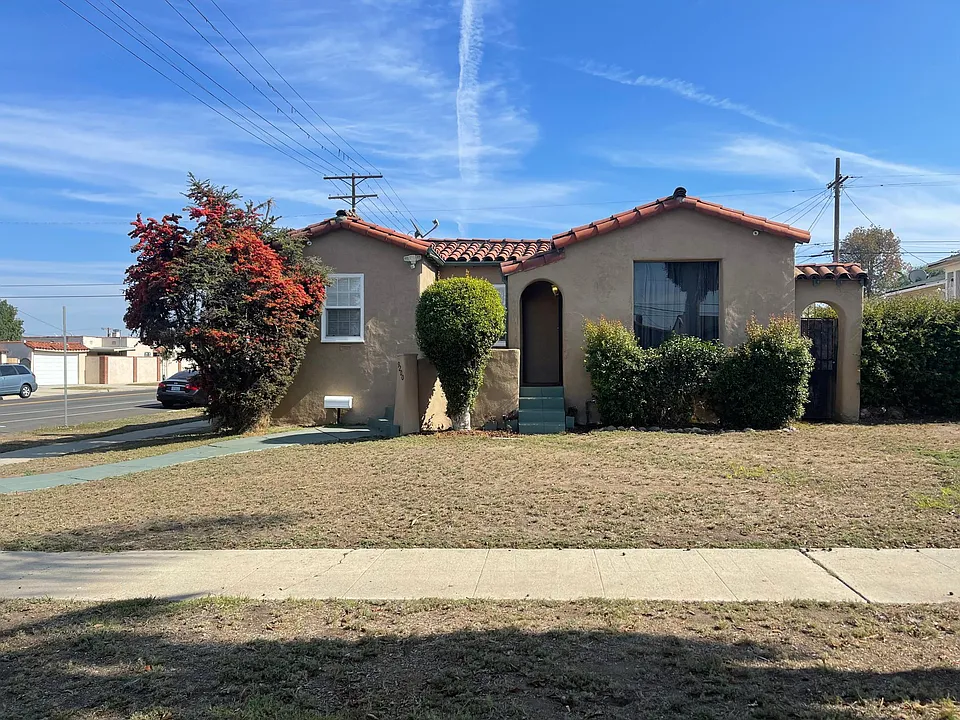 9200 S Hobart Blvd