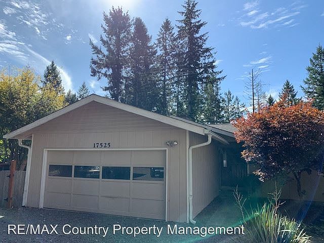 1st image of 17525 E Clear Lake Blvd SE