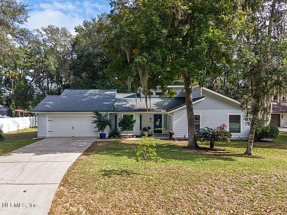 4th image of 147 TARRASA Drive