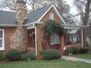 2208 Creston Rd, Raleigh, NC 27608