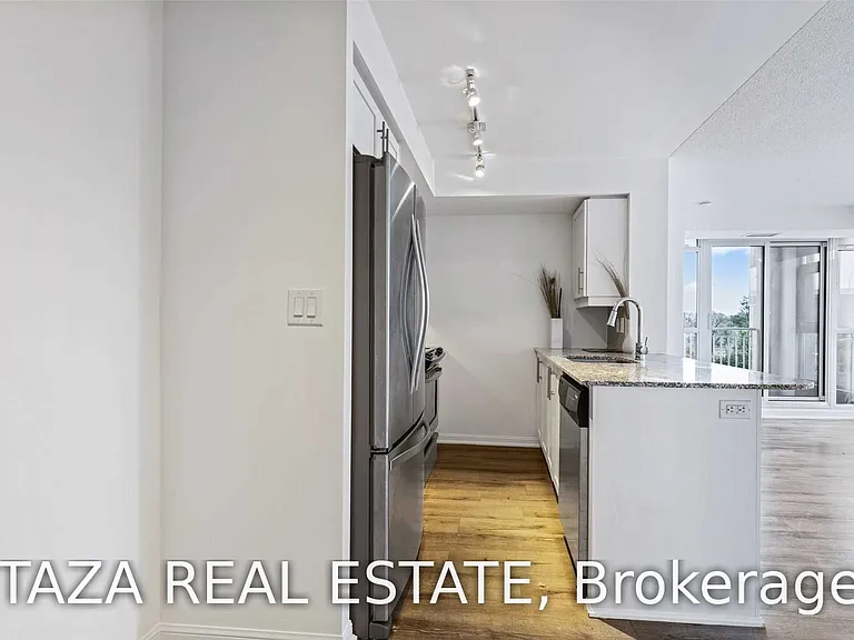 35 Bastion St #609 — Photo 10