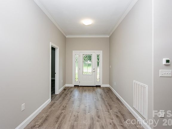 4th image of 317 Thistle Ln