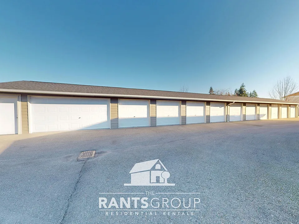 304 Longmire St SE #106B