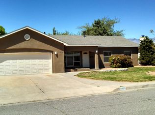 9925 Robin Ave NE, Albuquerque, NM 87112
