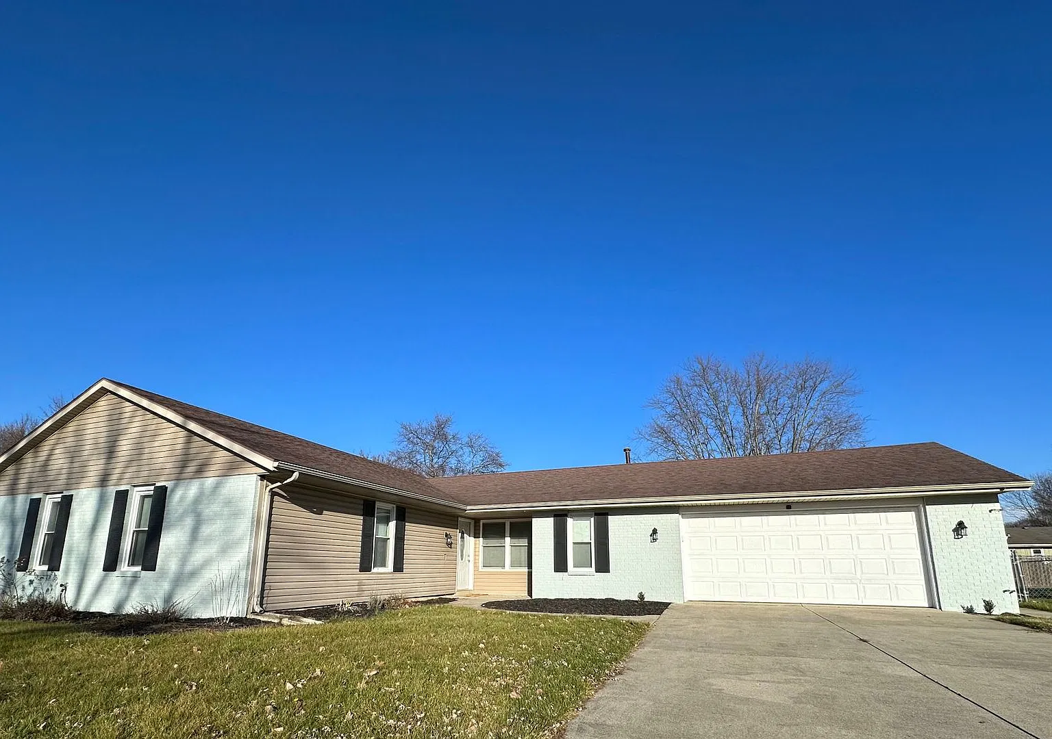 Country Village Home For Rent — Photo 1
