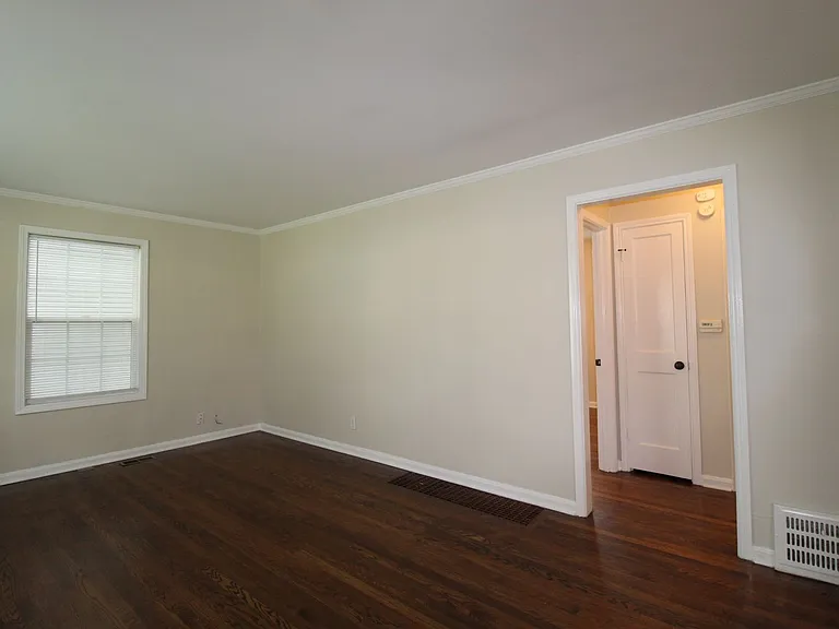 5321 W 50th Ter — Photo 3