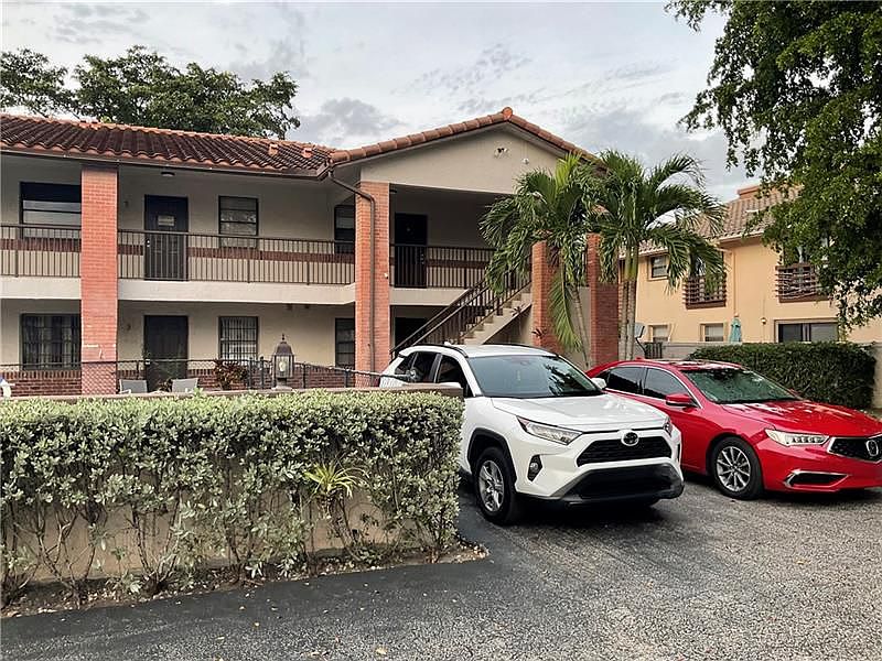 1st image of 10825 Royal Palm Blvd #105