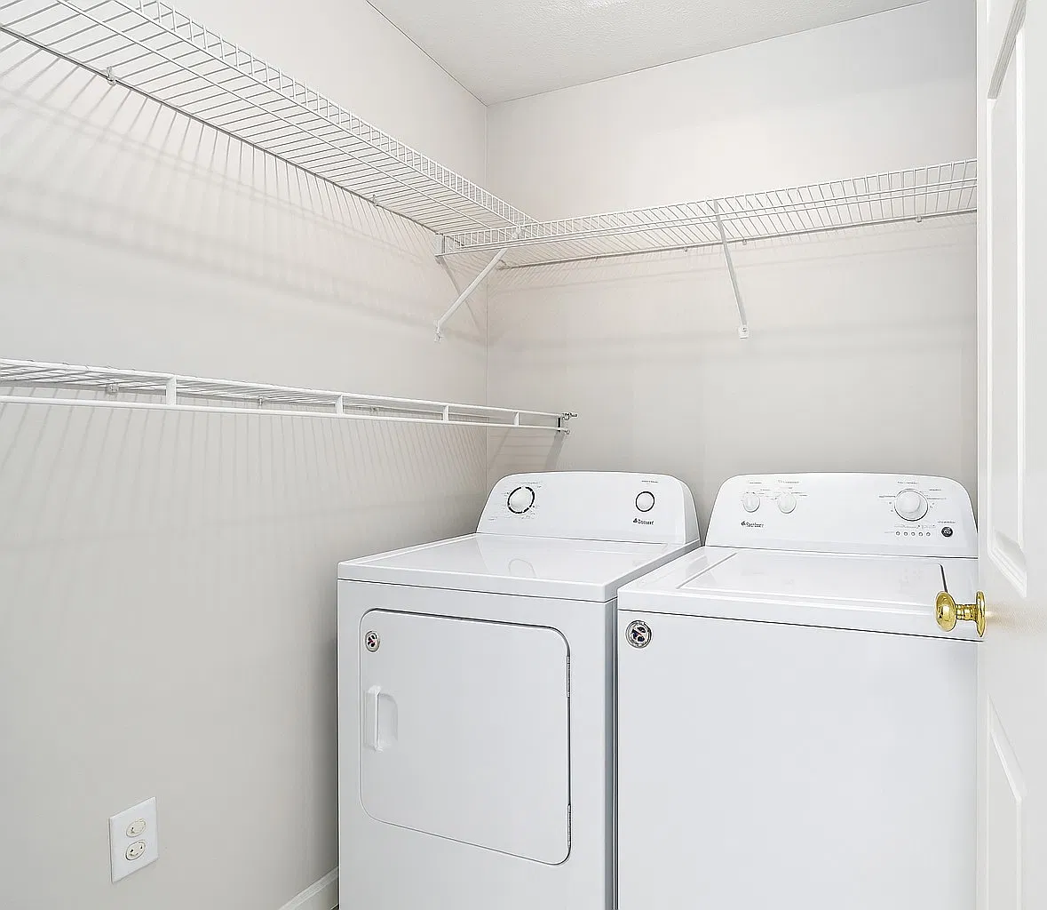 3 bed, 1110 sqft, $1,800 — Photo 4