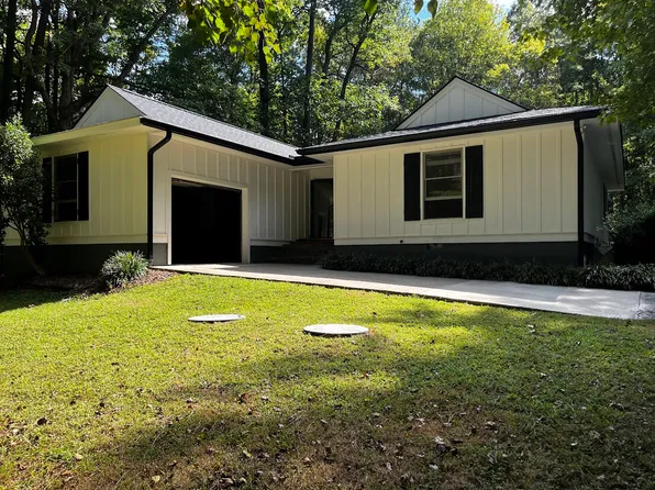 109 Colonial Dr, Youngsville, NC 27596