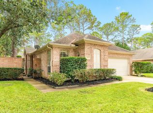 16522 Shadow Path Dr, Houston, TX 77059