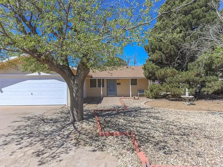 1703 La Casa Dr — Photo 8