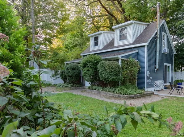 462 Sycamore Ave, Angola, NY 14006