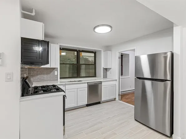 427 Kennedy Boulevard image 1 of 13