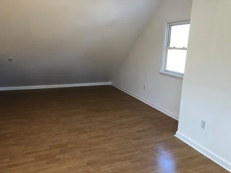 396 Union Ave — Photo 18