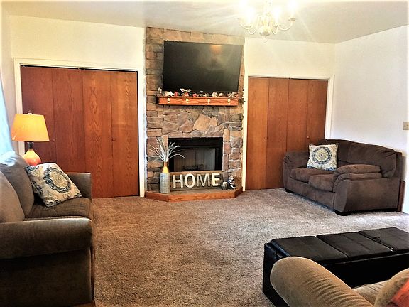 Gorgeous living room!