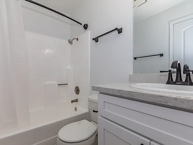 Portofino Apartments — Photo 19