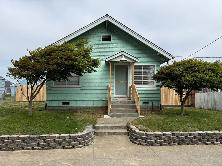 3325 F St — Photo 1