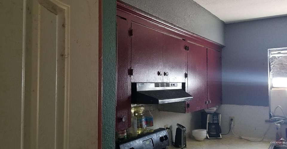 2nd image of 305 N 19th Ave