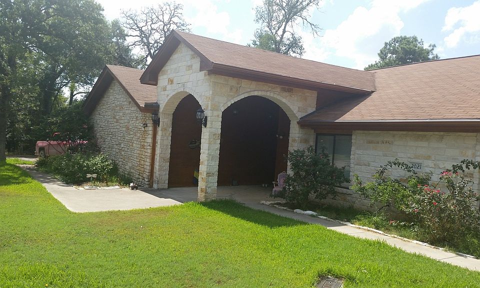 1st image of 2021 Yaupon Ln