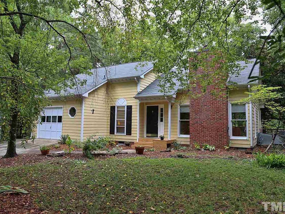 1st image of 21 Briarfield Ct