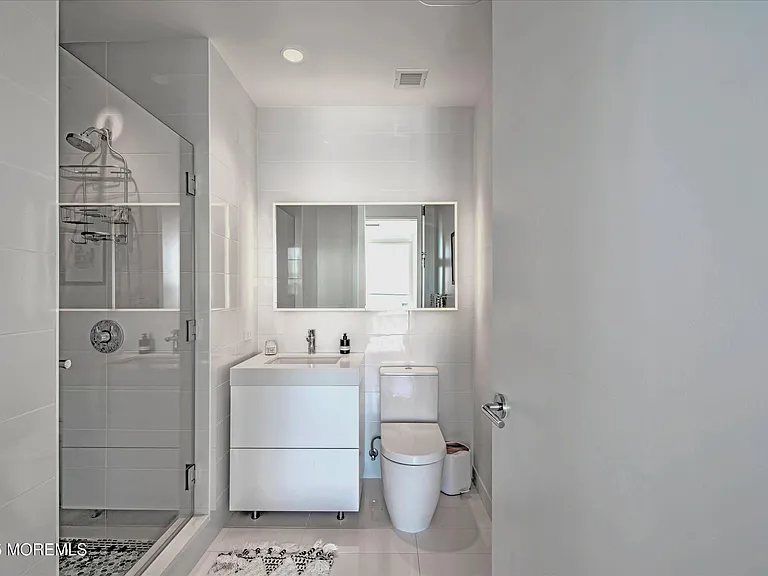1101 Ocean Ave #1102 — Photo 33
