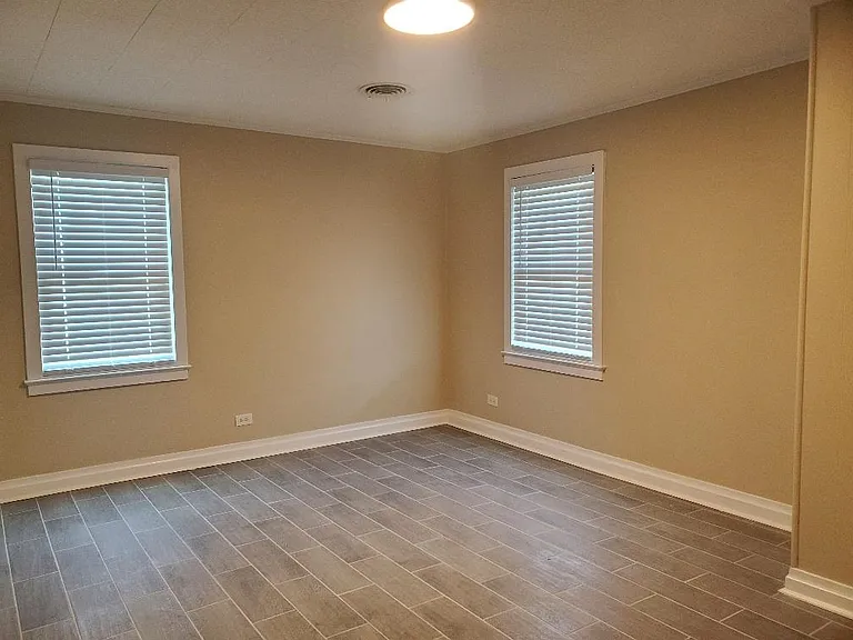 606 Maple St — Photo 7