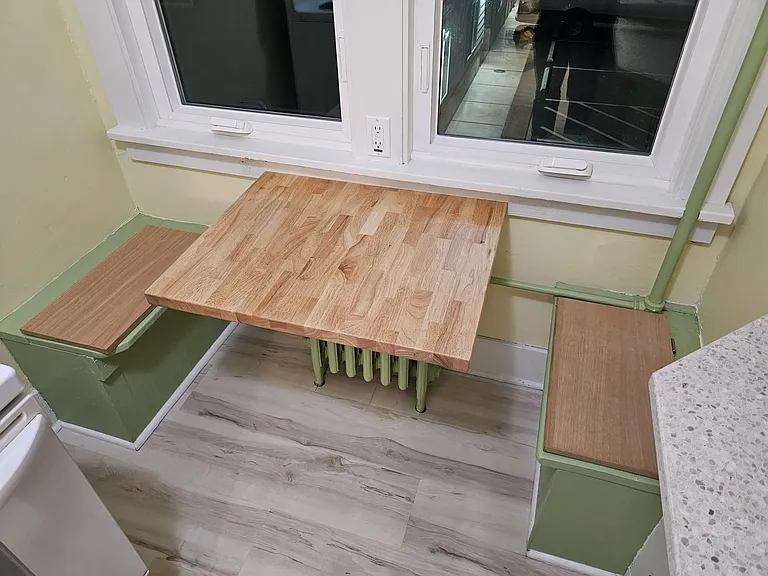 1115 N Forest St #5 — Photo 6