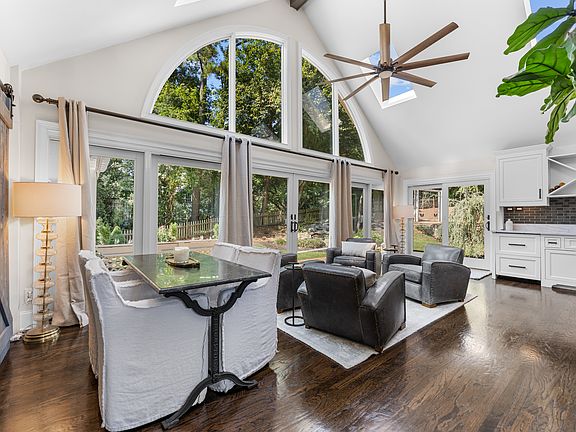 5th image of 345 Dogwood Trl SE